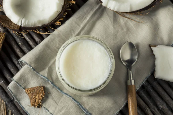 Surowe białe organiczny olej kokosowy — Zdjęcie stockowe