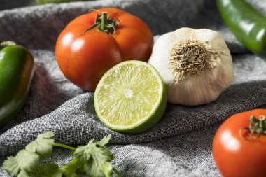 Ham organik sağlıklı Meksika sebze ve ot