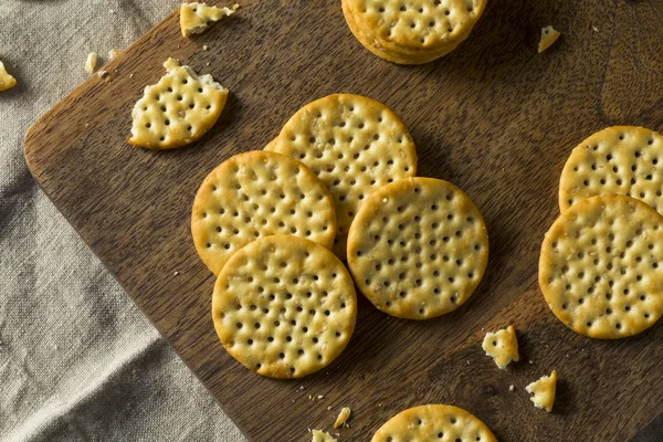 Galletas integrales redondas de trigo —  Fotos de Stock