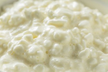 Ev yapımı az yağlı süzme peynir