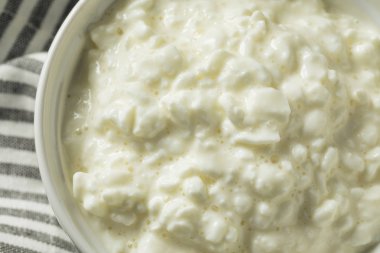 Ev yapımı az yağlı süzme peynir