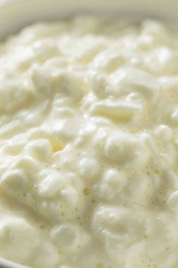 Ev yapımı az yağlı süzme peynir