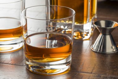 Lezzetli Bourbon viski SEK