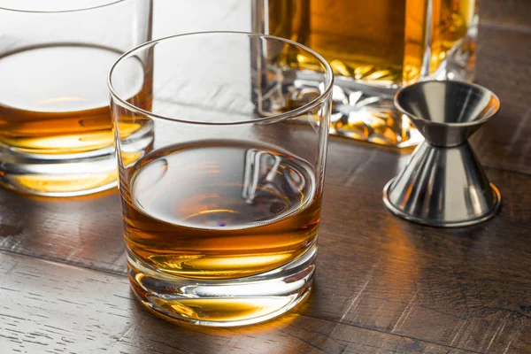 Lahodné Bourbon Whiskey úhledné — Stock fotografie