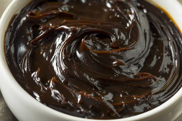 Delicious Australian Dark Yeast Extract Spread — Stock Photo, Image