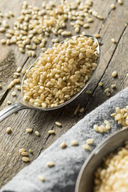 Ham organik kısa tahıl kahverengi pirinç