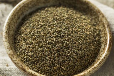 Sağlıklı kuru organik kereviz tohumu