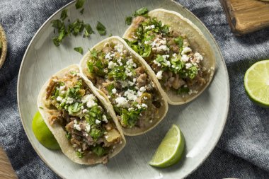 Ev yapımı domuz Carnitas Tacos