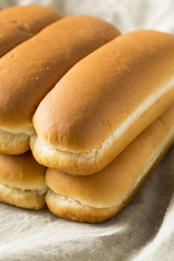 Bütün tahıl sosisli çörekler