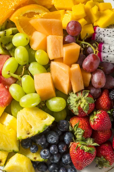 Raw bio ovocný talíř — Stock fotografie