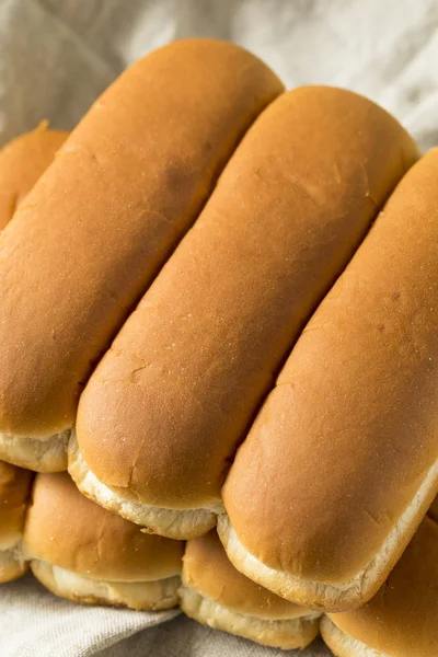 Bütün tahıl sosisli çörekler