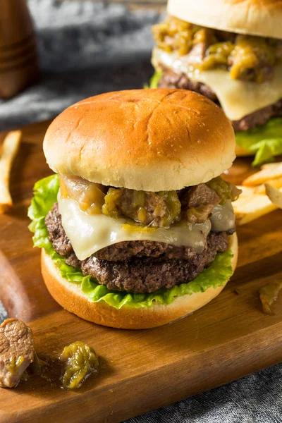 Hamburguesa de chile verde de cerdo Colorado casera — Foto de Stock