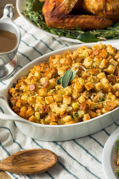 Hausgemachte Erntedank-Dressing-Füllung — Stockfoto