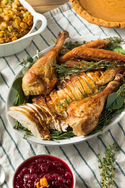 Homemade Thanksgiving Cut Up Turkey Platter — Stock Photo, Image