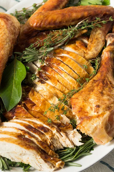 Homemade Thanksgiving Cut Up Turkey Platter — Stock Photo, Image