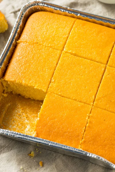 Caseiro Cut Up Cornbread — Fotografia de Stock