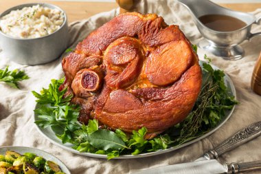 Ev yapımı jöleli Holiday Jambon Kızartması