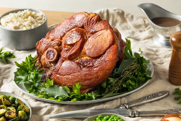 Homemade Glazed Holiday Ham Roast — Stock Photo, Image
