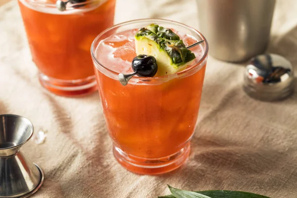 Alkoholhaltig Djungelfågel Rum Tiki Cocktail — Stockfoto