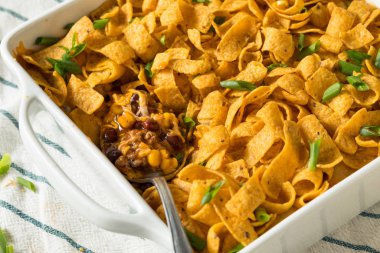 Ev yapımı Frito Pie Meksika güveci.