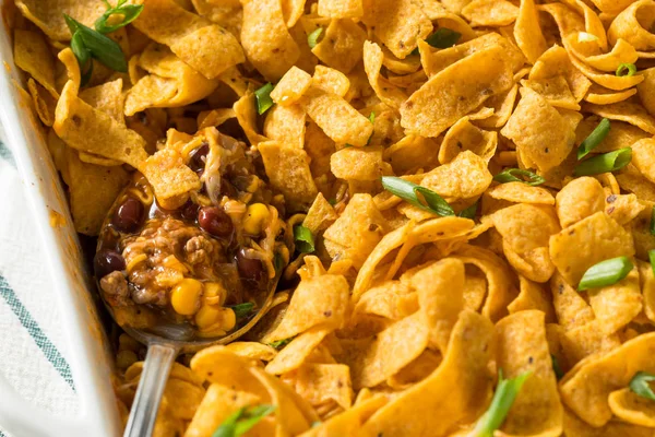 Hausgemachte frito pie mexikanische auflauf — Stockfoto