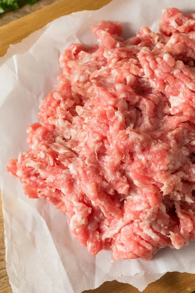 Raw Red Organic Ground Pork — Stock Photo, Image