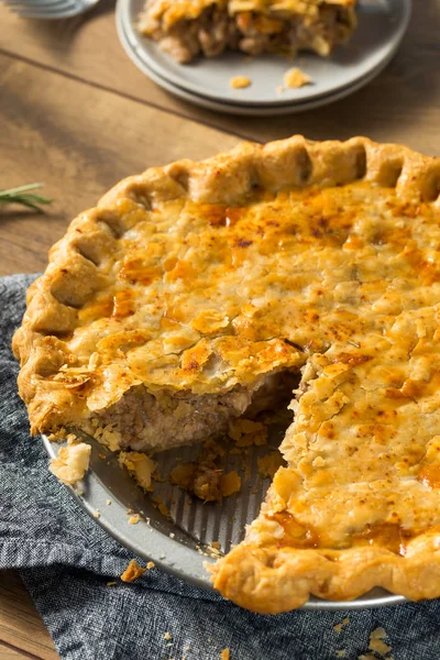 Pastel de carne hecho en casa Candaian Tourtiere — Foto de Stock