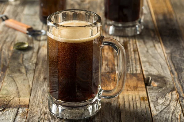 Bebida caseira de cerveja de bétula — Fotografia de Stock