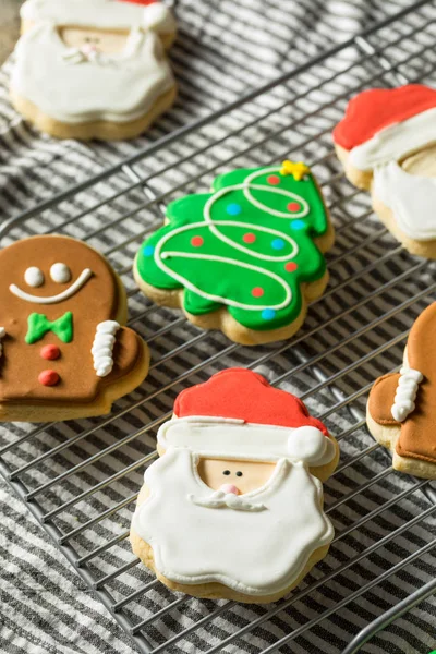 Bolinhos de açúcar de Natal decorados caseiros — Fotografia de Stock