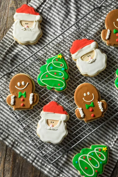 Bolinhos de açúcar de Natal decorados caseiros — Fotografia de Stock