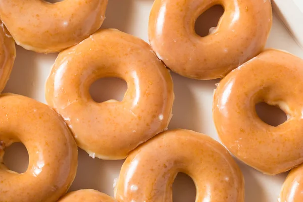 Σπιτικά Glazed Yeast Donuts — Φωτογραφία Αρχείου