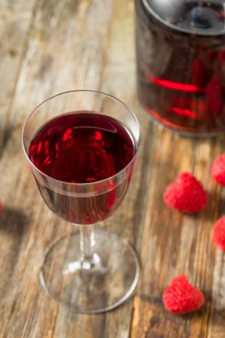 Kırmızı Organik Ahududu Likörü