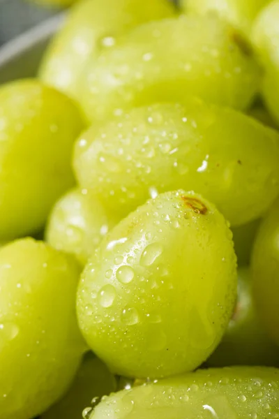 Organic Raw Green Grapes — Stock Photo, Image