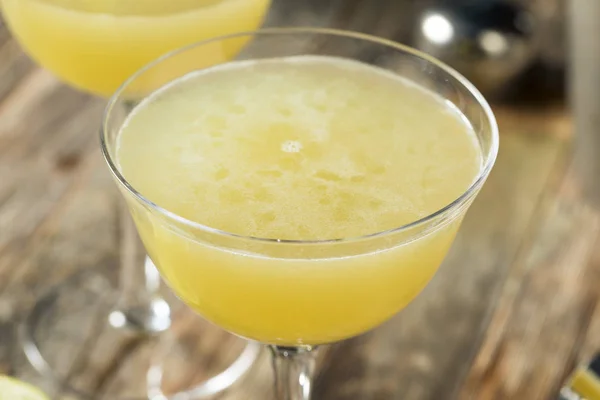 Chartreuese verde Última palavra Cocktail — Fotografia de Stock