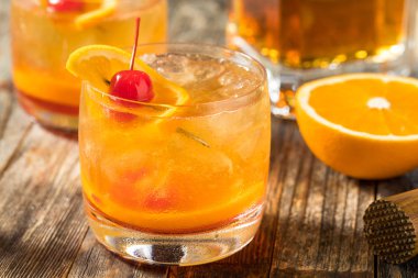 Ev yapımı Wisconsin Brandy Eski moda Kokteyl