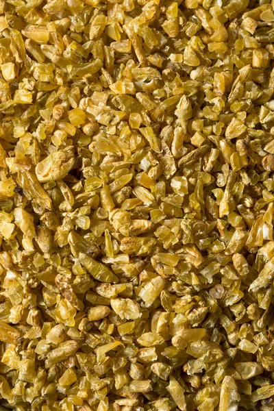 Organiczne surowe pęknięte pszenicy Freekah — Zdjęcie stockowe