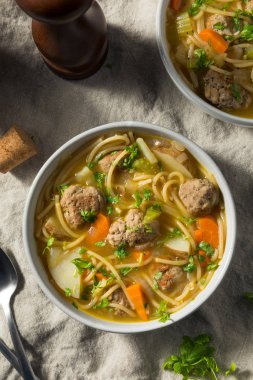 Ev yapımı Sopa La Minuta Köfte Çorbası