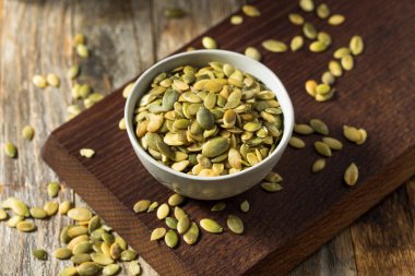 Çiğ Yeşil Organik Balkabağı Tohumu Pepitas