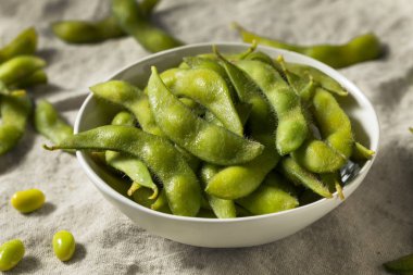 Pişmiş Yeşil Organik Edamame Fasulyeleri