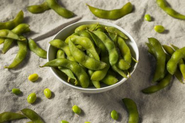 Pişmiş Yeşil Organik Edamame Fasulyeleri