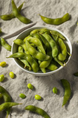 Pişmiş Yeşil Organik Edamame Fasulyeleri