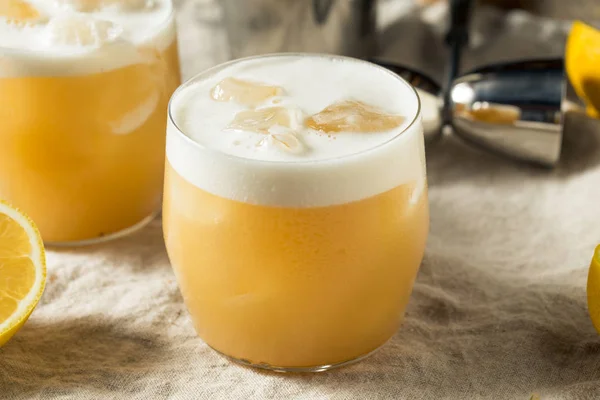 Alcoholische Tequila Lemon Sour Cocktail — Stockfoto