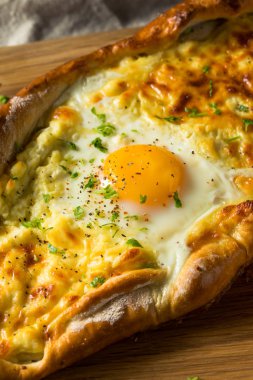 Ev yapımı Gürcistan Peyniri Ekmeği Khachaprui