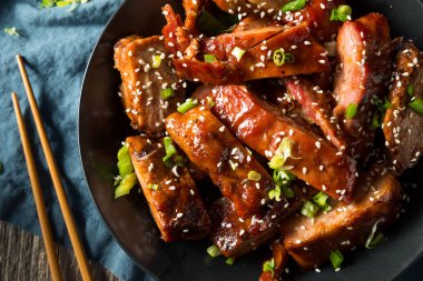 Ev yapımı Çin Mangallı Domuz Pirzolası
