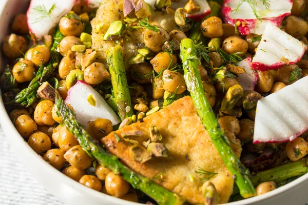 Ev yapımı Akdeniz Nohut Fattoush — Stok fotoğraf