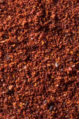 Çiğ Kırmızı Organik Kurutulmuş Sumac Bir kâsede