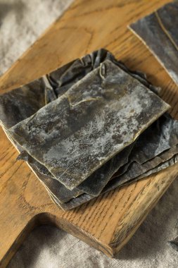 Çiğ Kurutulmuş Kombu Yosun Pişirmeye Hazır