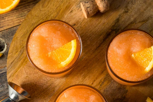 Домашний Замороженный Аперол Спитц Слуши Апельсином — стоковое фото