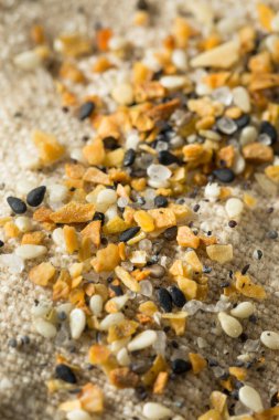 Çiğ Organik Her Şey Çörek Baharatı