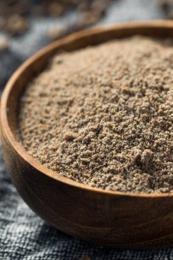 Çiğ Organik Kakule Baharatı